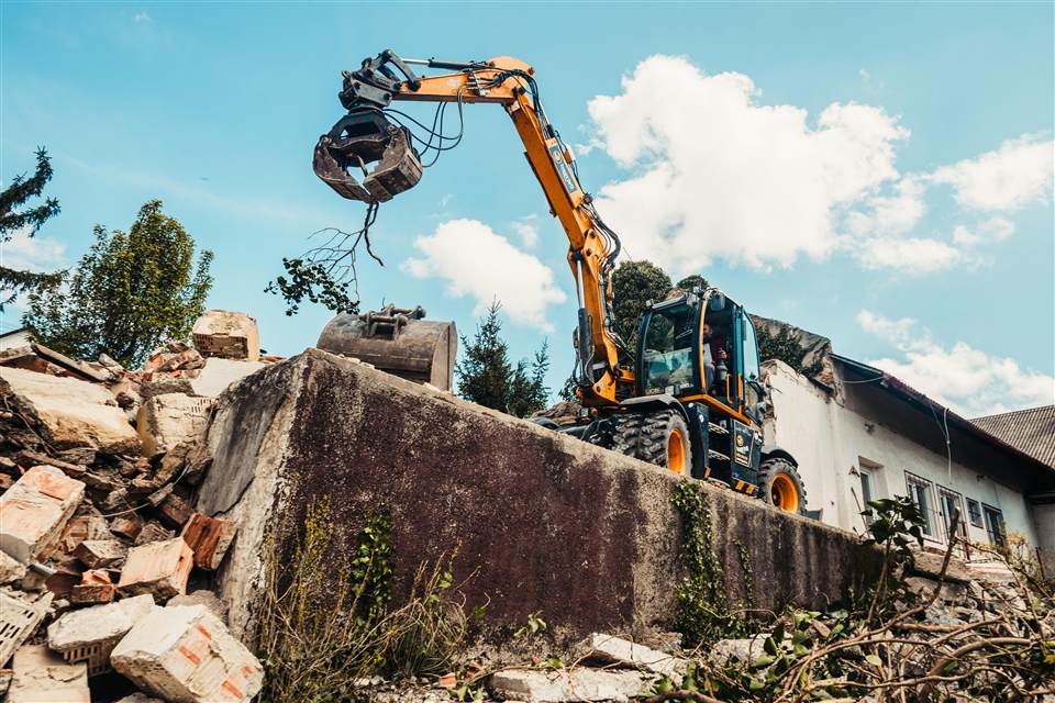 Démolition industrielle et démantèlement métallique